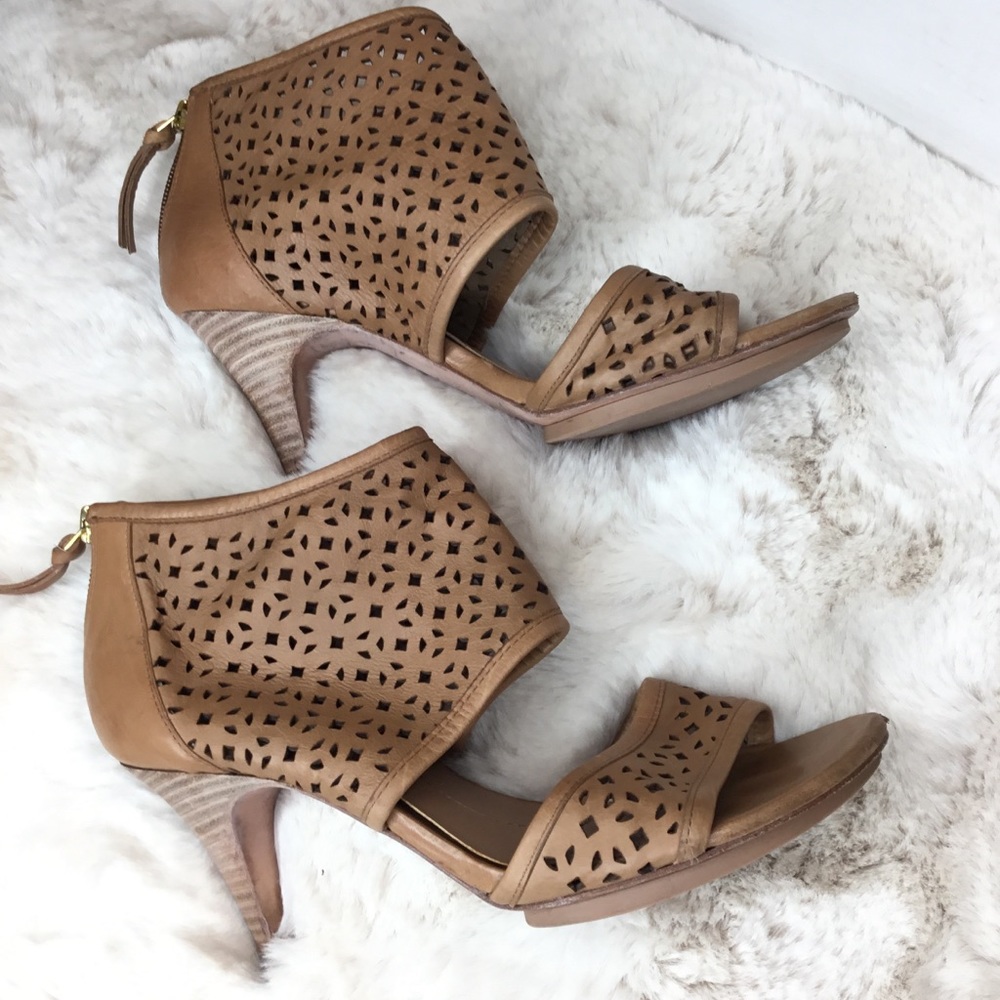 2/$30 MaxAzria Peep Toe Bootie Heels Leather 9 39
